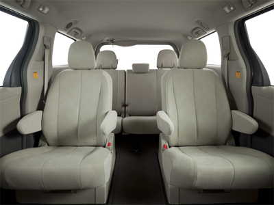 2013 Toyota Sienna XLE V6 8 Passenger