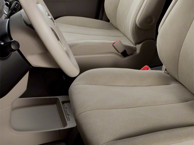 2013 Toyota Sienna XLE V6 8 Passenger