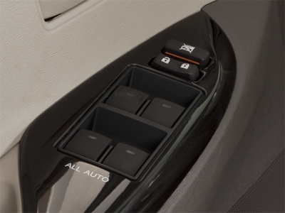 2013 Toyota Sienna XLE V6 8 Passenger