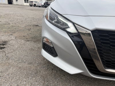 2020 Nissan Altima SR FWD