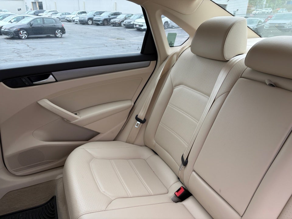 2014 Volkswagen Passat 1.8T SE