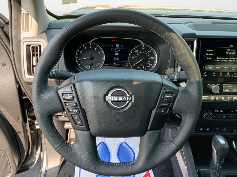 2025 Nissan Frontier SL
