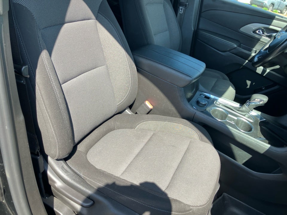 2022 Chevrolet Traverse AWD LT Cloth