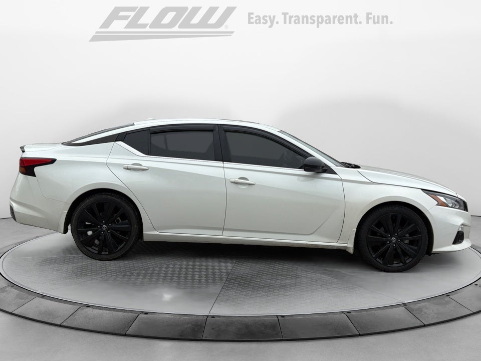 2022 Nissan Altima SR FWD