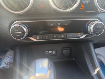 2022 Nissan Sentra SV Xtronic CVT