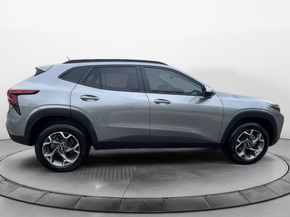 2025 Chevrolet Trax FWD LT