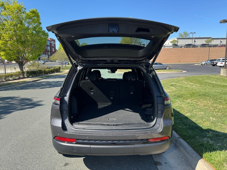 2023 Jeep Grand Cherokee Altitude 4x4