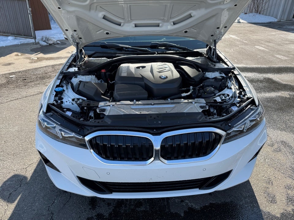 2025 BMW 330i xDrive