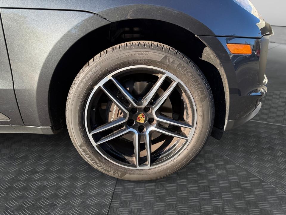 2021 Porsche Macan AWD