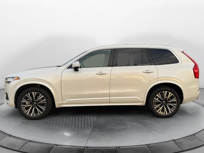 2022 Volvo XC90 T6 Momentum 7 Passenger