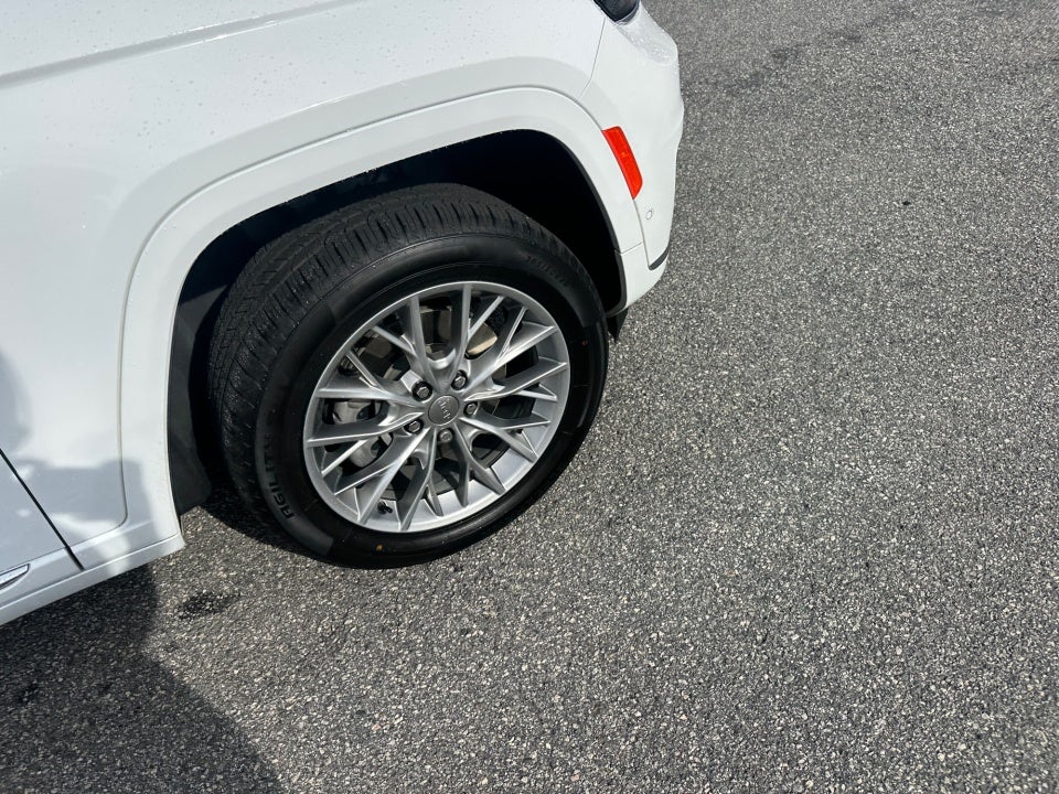 2023 Jeep Grand Cherokee L Summit 4x4