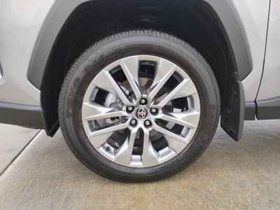 2025 Toyota RAV4 XLE Premium