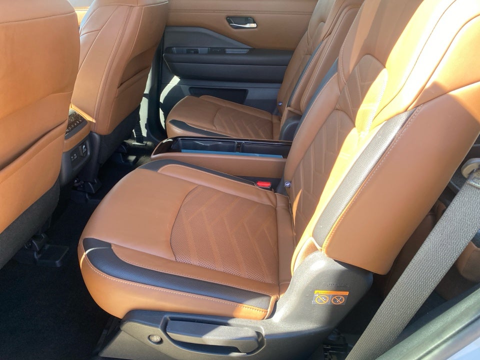 2024 Nissan Pathfinder Platinum 4WD