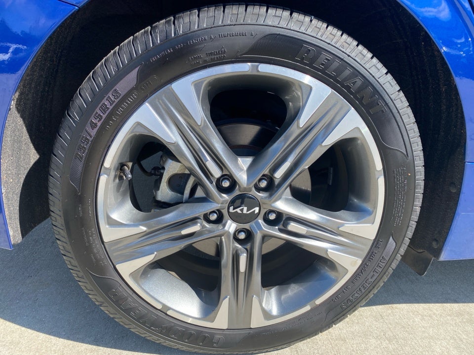 2022 Kia K5 EX