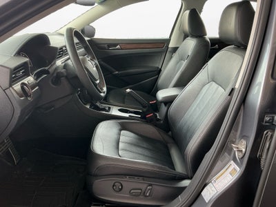 2022 Volkswagen Passat 2.0T Limited Edition
