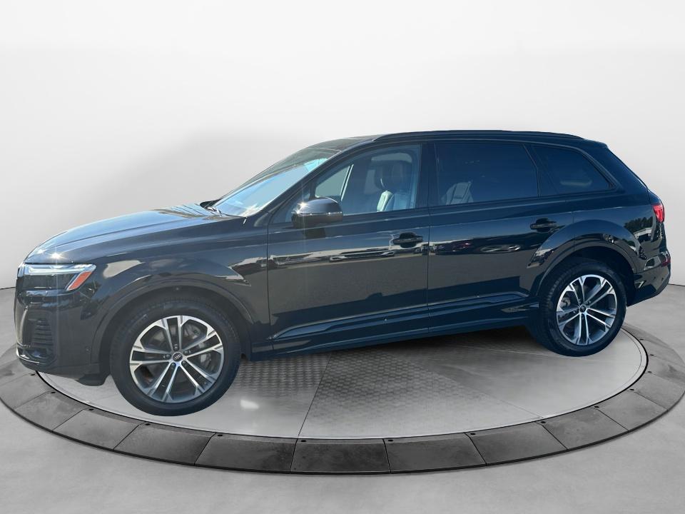 2026 Audi Q7 Premium