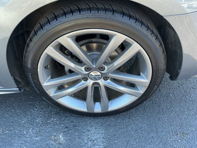 2017 Volkswagen Passat 1.8T R-Line