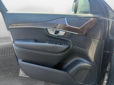 2019 Volvo XC90 Momentum