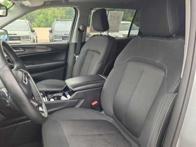 2022 Jeep Grand Cherokee L Laredo