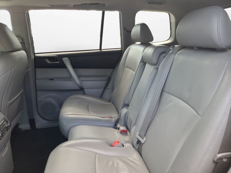 2012 Toyota Highlander SE