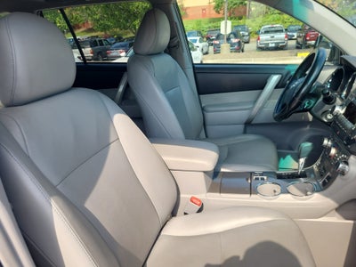 2012 Toyota Highlander SE