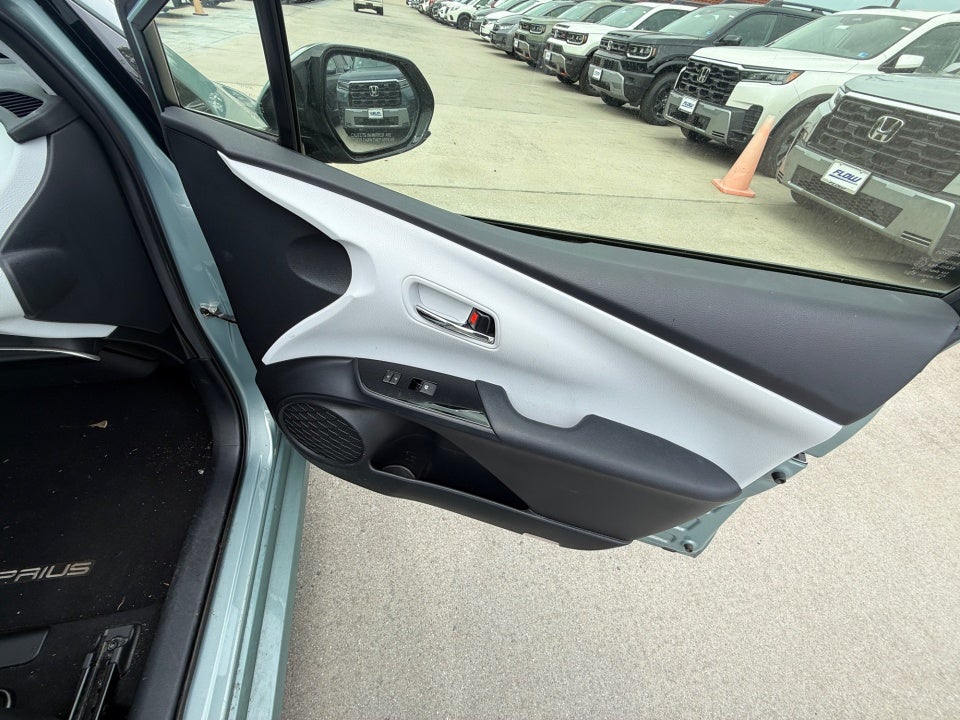 2017 Toyota Prius Three Touring