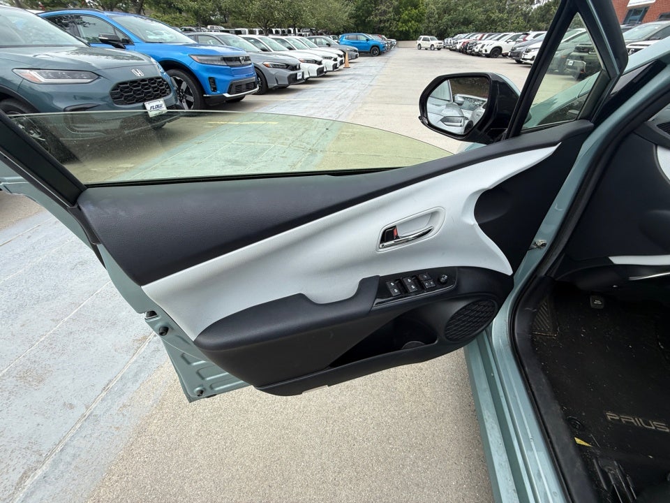 2017 Toyota Prius Three Touring