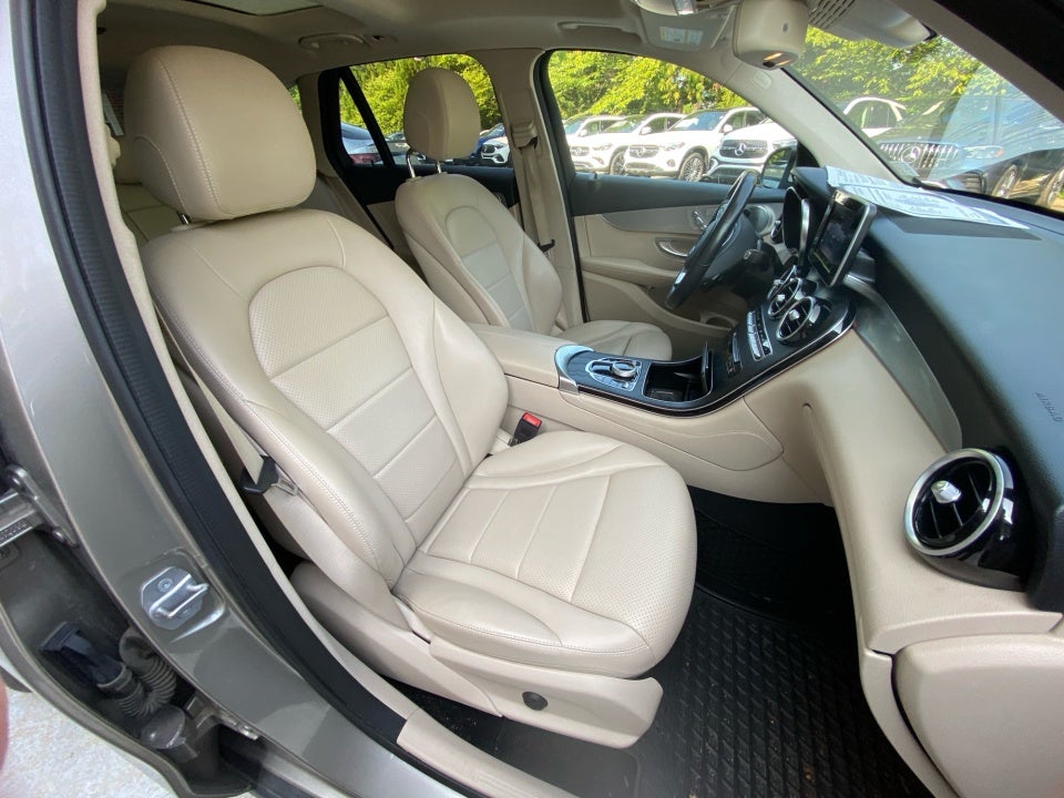 2019 Mercedes-Benz GLC 300 GLC 300