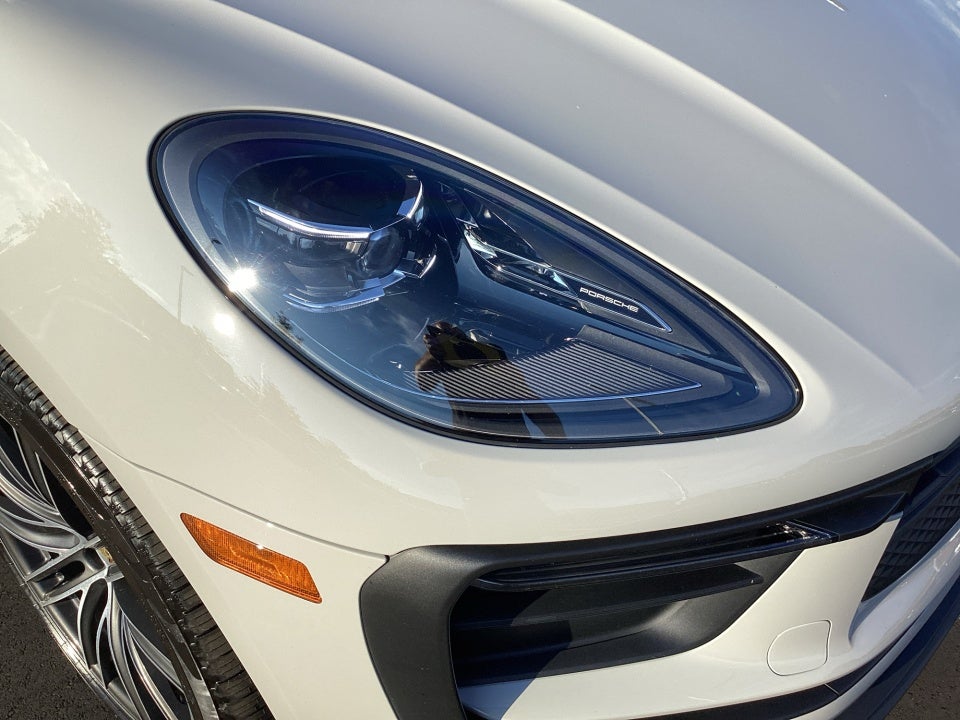 2024 Porsche Macan Base