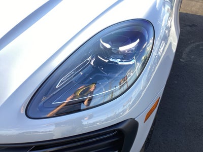2024 Porsche Macan Base
