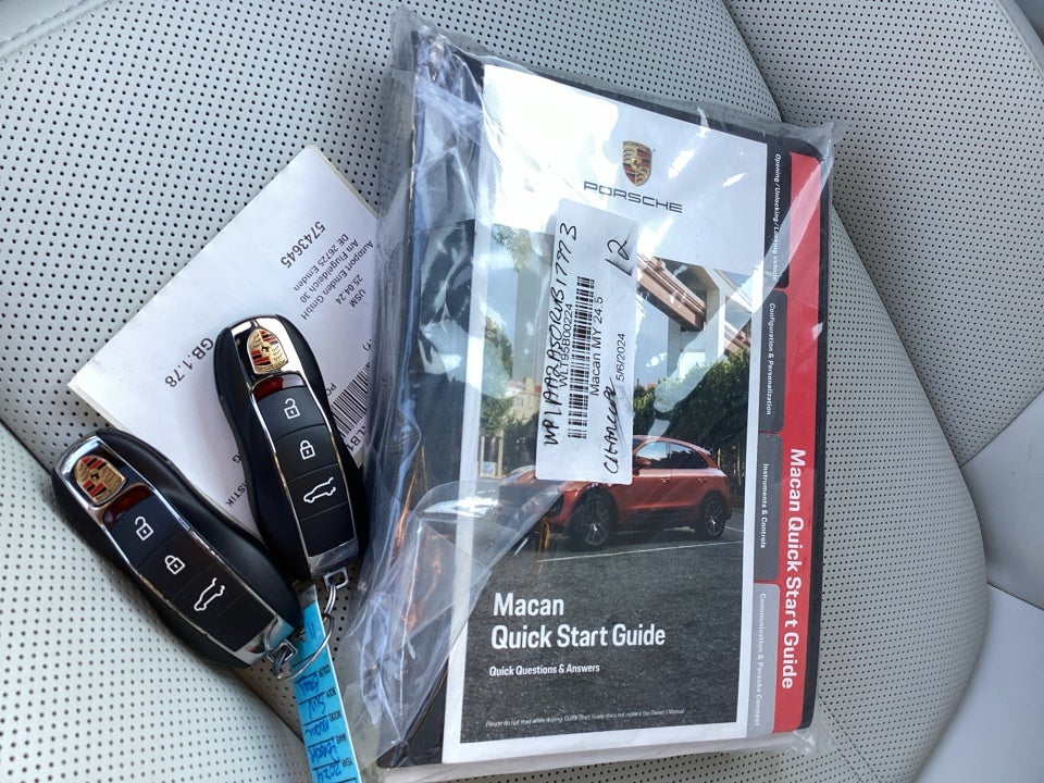 2024 Porsche Macan Base