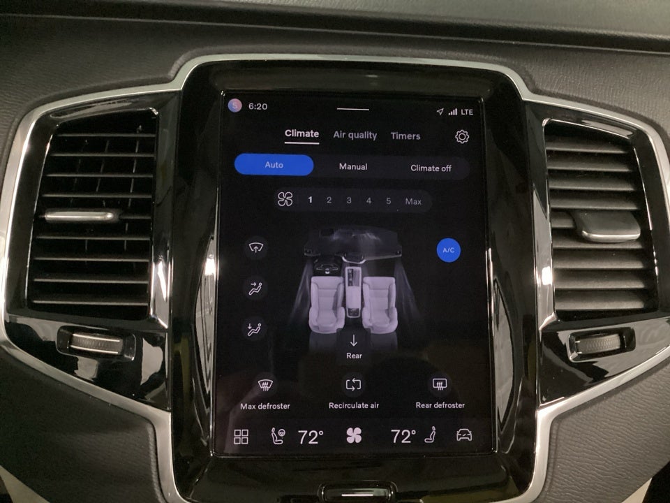 2023 Volvo XC90 Plus