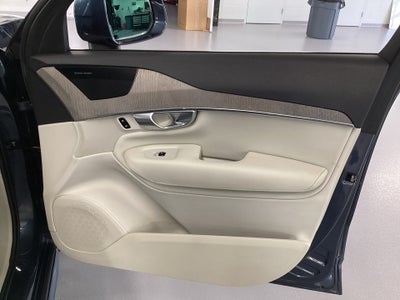 2023 Volvo XC90 Plus