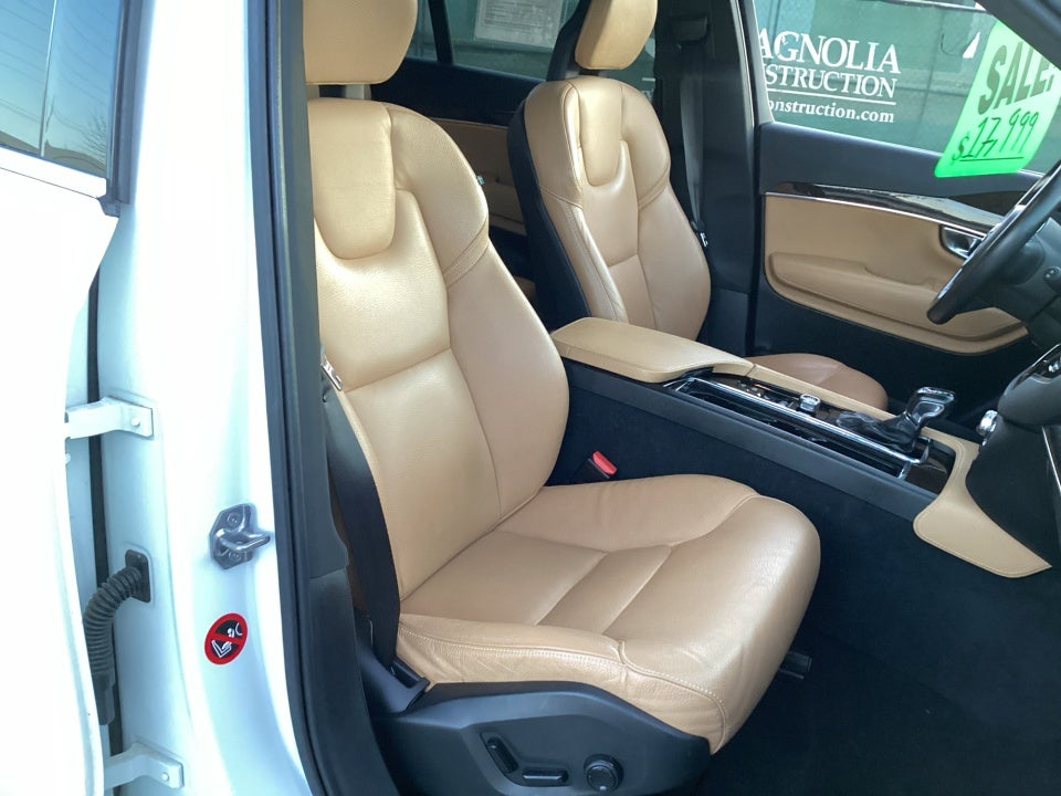 2018 Volvo XC90 T6 Momentum