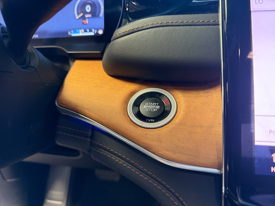 2023 Jeep Grand Cherokee L Summit Reserve 4x4