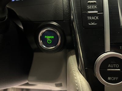 2012 Toyota Camry Hybrid XLE