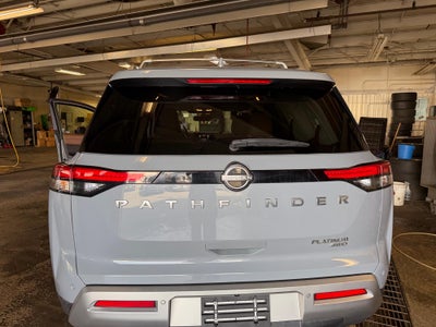 2022 Nissan Pathfinder Platinum