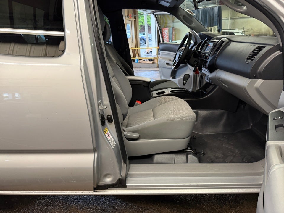 2013 Toyota Tacoma Base V6