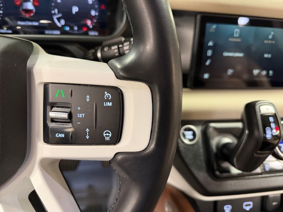 2024 Land Rover Defender 110 P400 S