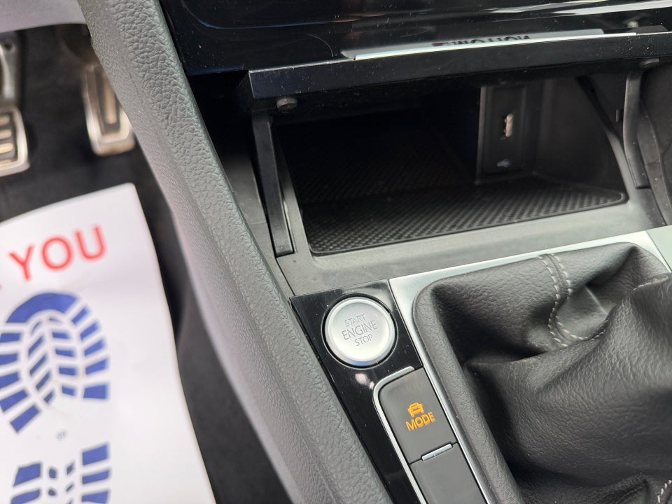 2019 Volkswagen Golf R 2.0T w/DCC & Navigation