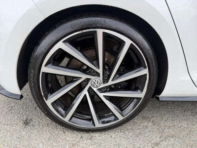 2019 Volkswagen Golf R 2.0T w/DCC & Navigation
