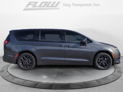 2020 Chrysler Pacifica Touring