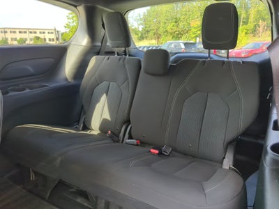 2020 Chrysler Pacifica Touring