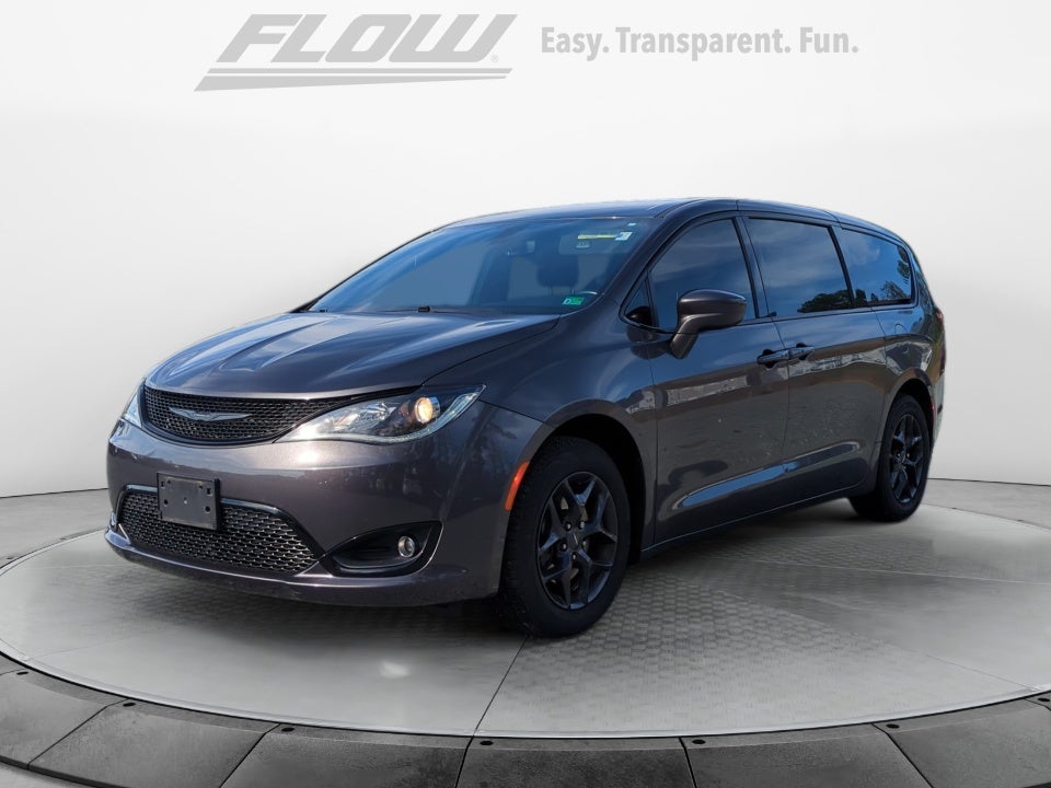 2020 Chrysler Pacifica Touring