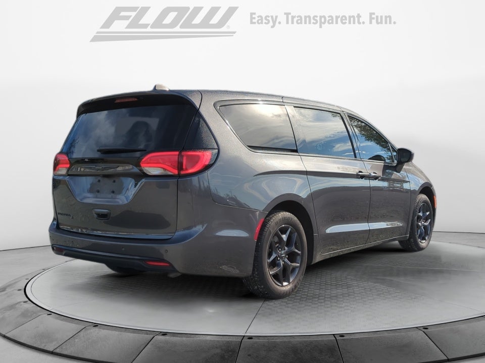 2020 Chrysler Pacifica Touring