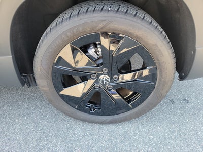 2025 Volkswagen Taos 1.5T SE
