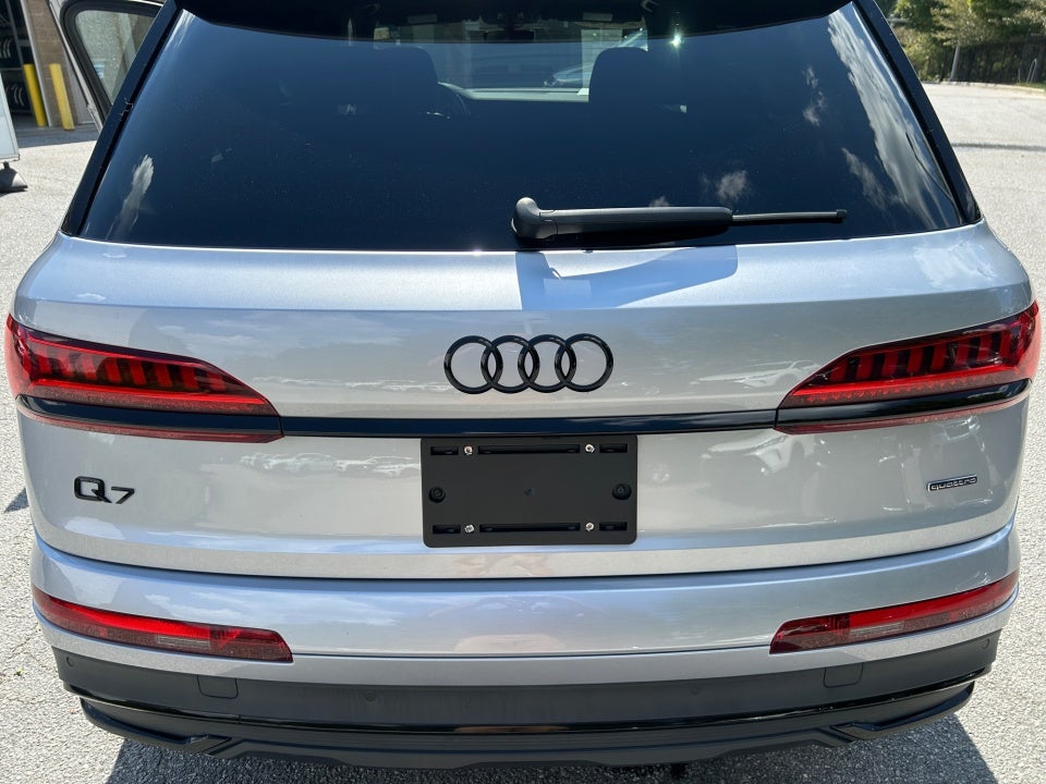 2022 Audi Q7 Premium Plus