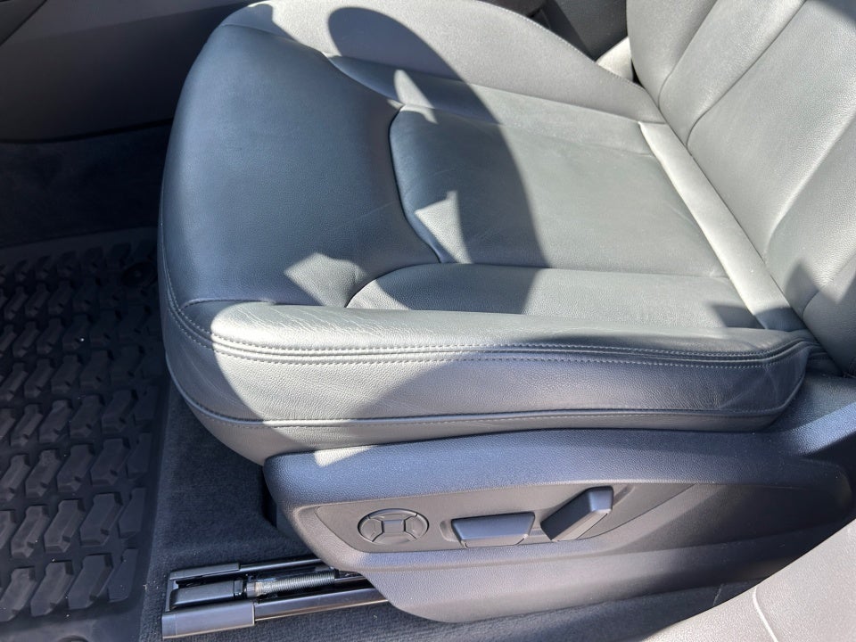 2022 Audi Q7 Premium Plus