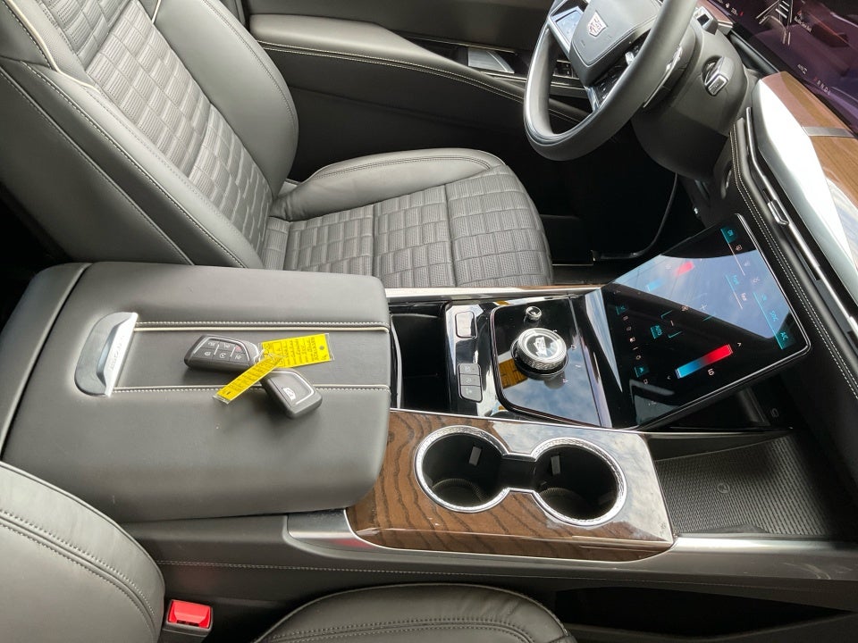 2026 Cadillac Escalade ESV 4WD Platinum Sport