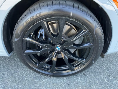 2024 BMW X7 M60i